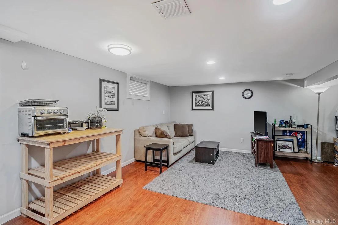 Photo of 121 Selden Boulevard