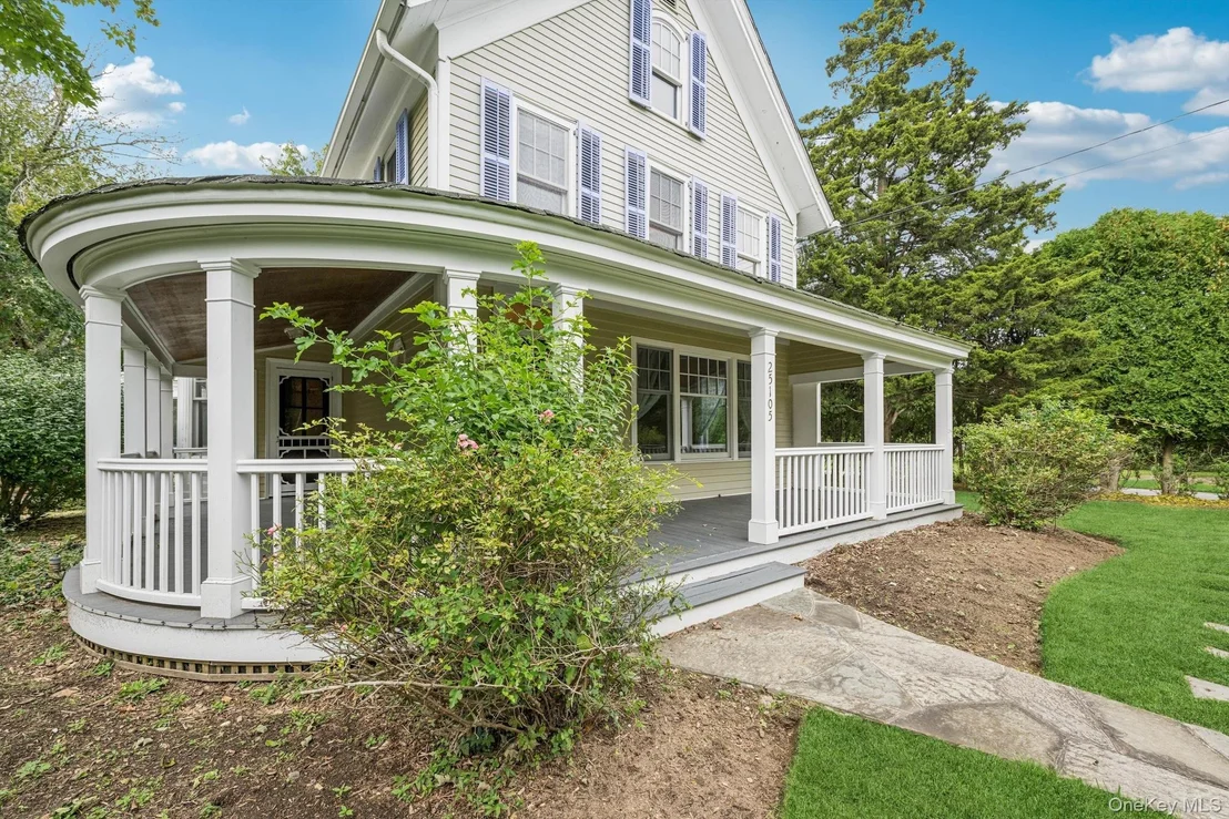 Photo of 25105 Main Road N