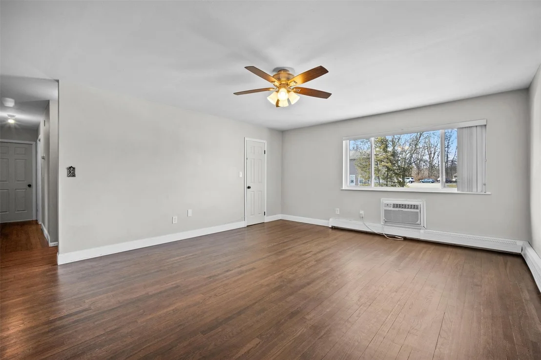 Photo of Unit B at 7 Fishkill Glen Drive