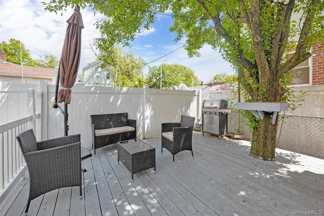 Photo of 3152 Randall Avenue