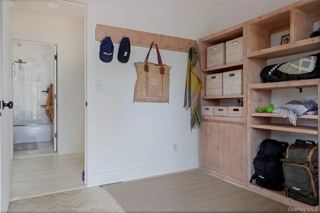 Photo of 21 Private Way