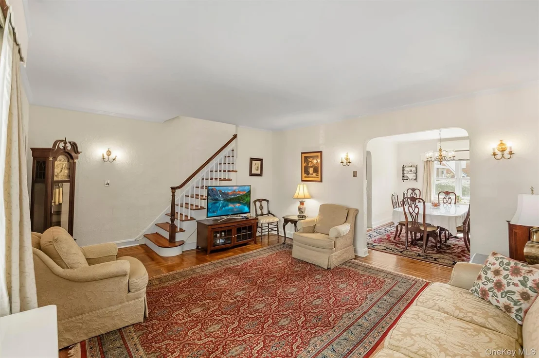 Photo of 1114 Mace Avenue