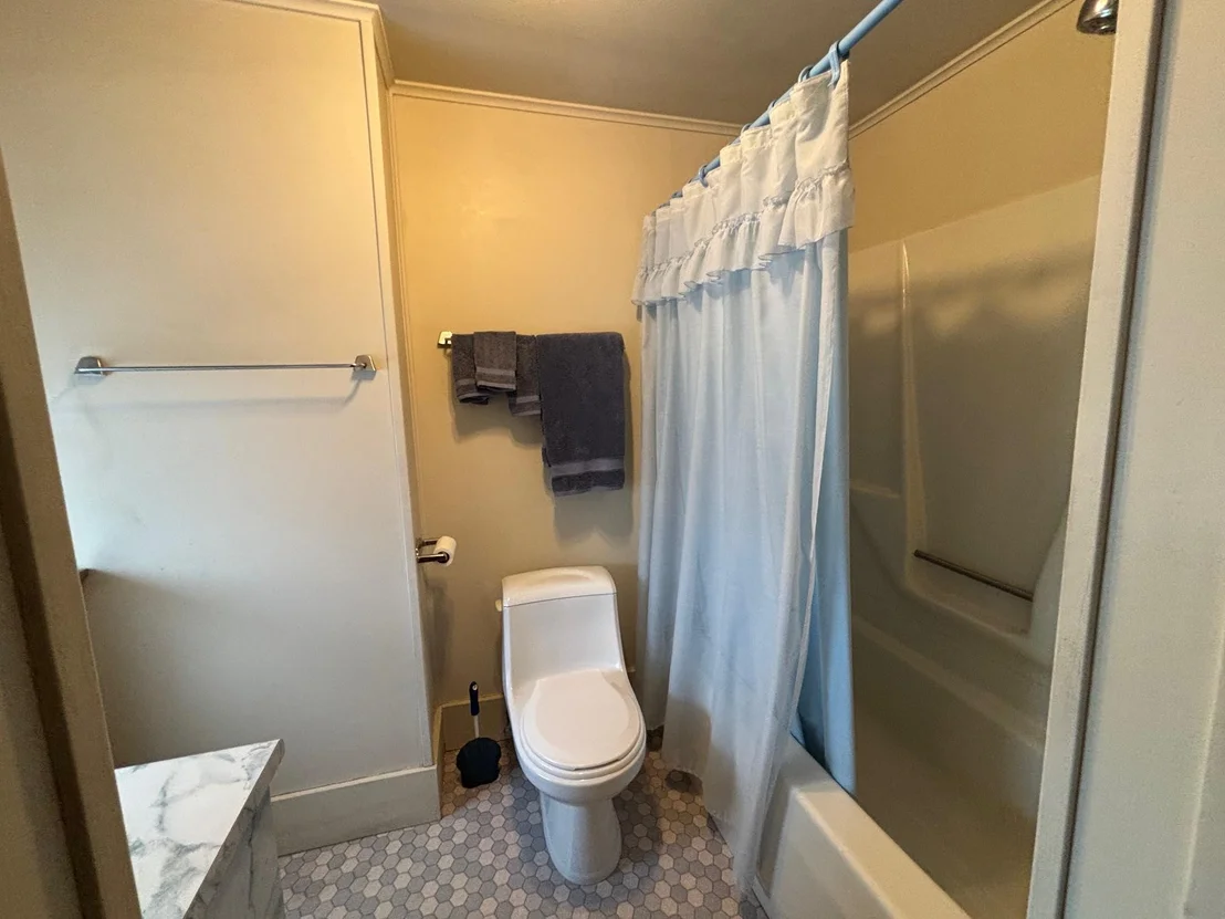 Photo of 265 Howell Avenue