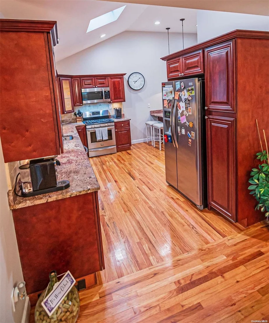 Photo of 350 Aster Road