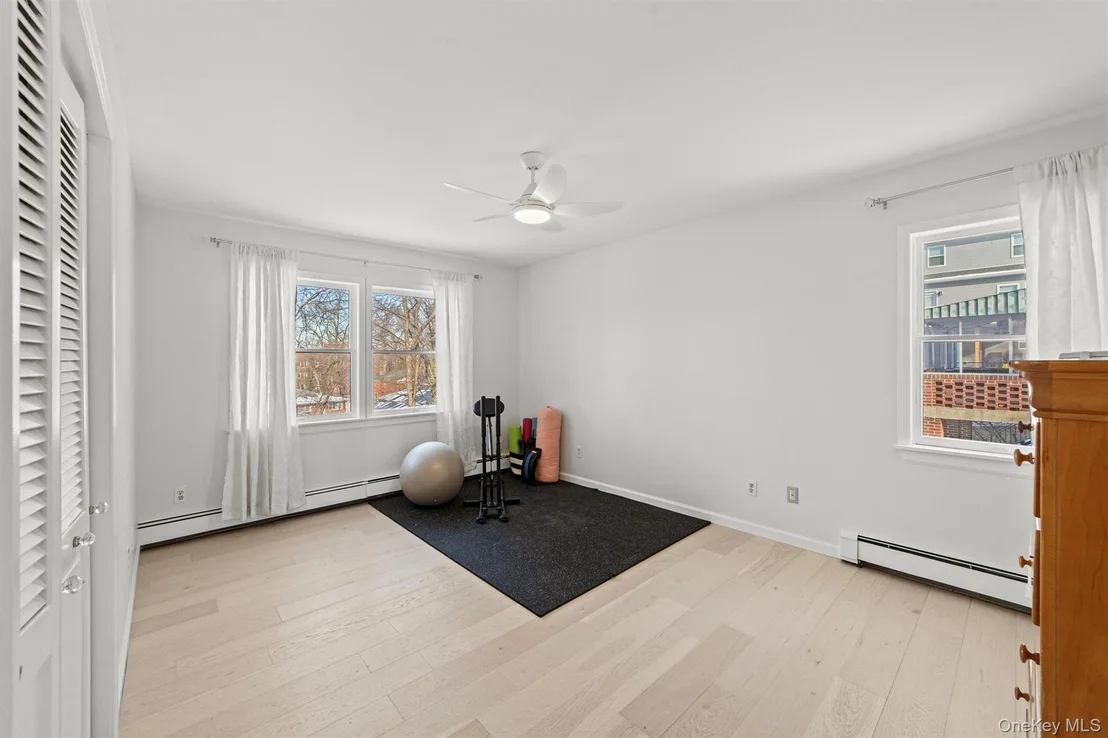 Photo of 21 Pershing Avenue