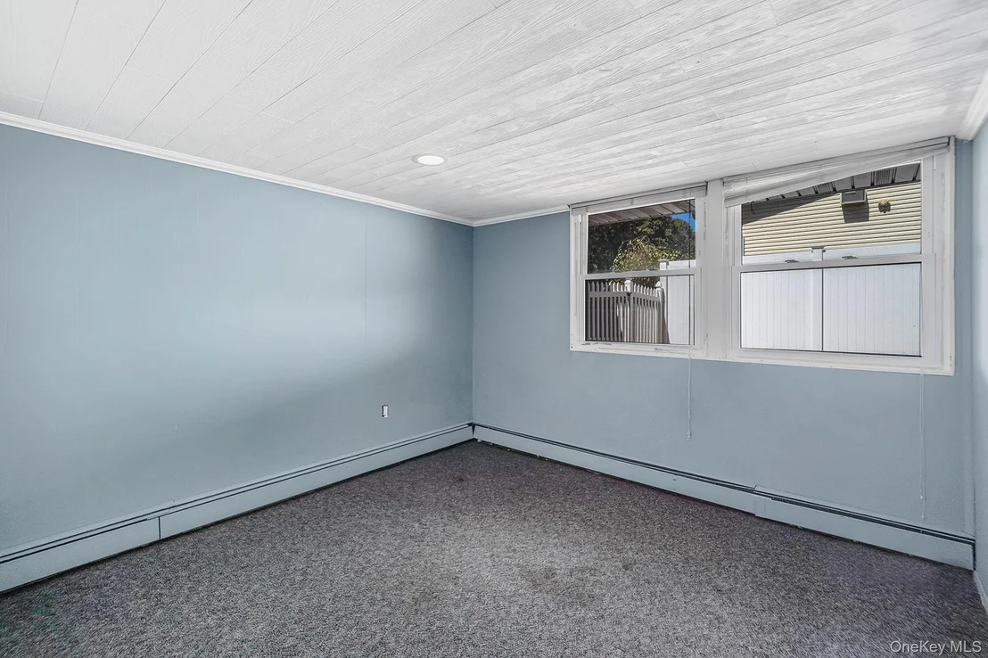 Photo of 7 Deepdale Drive