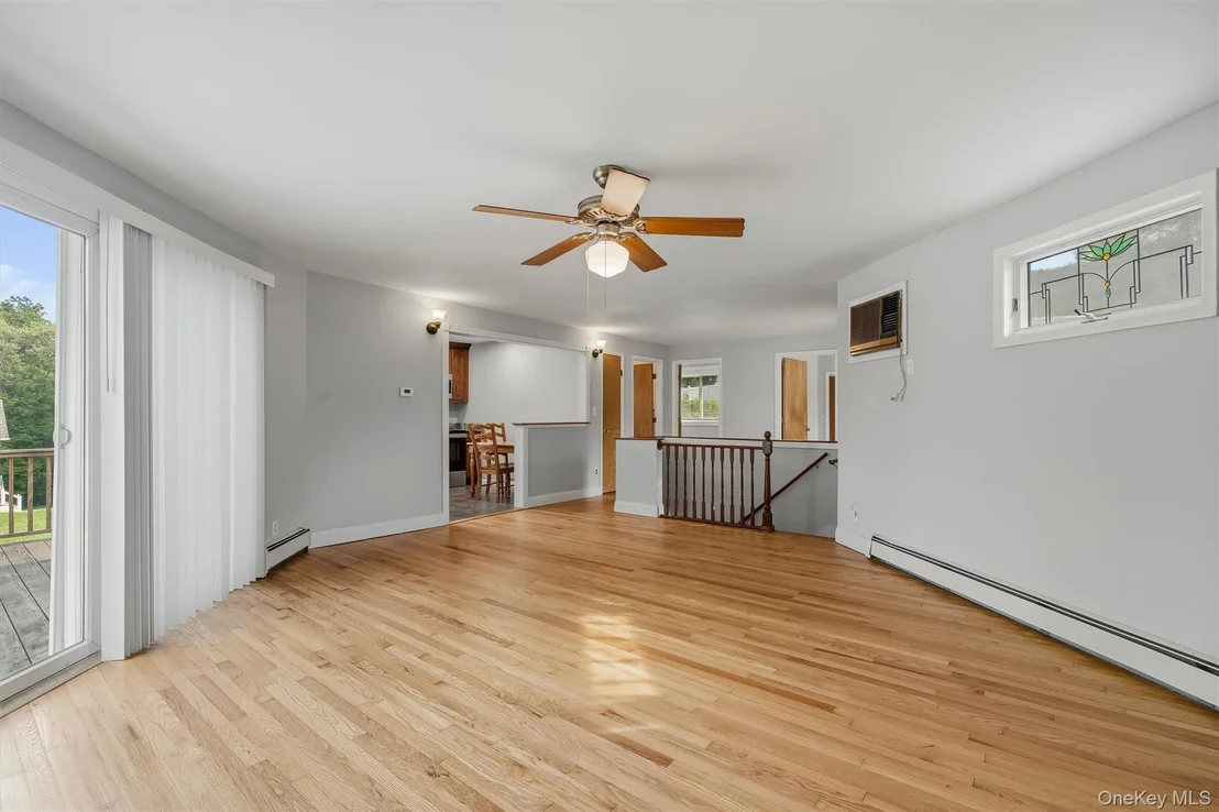 Photo of 48 Lake Side Drive