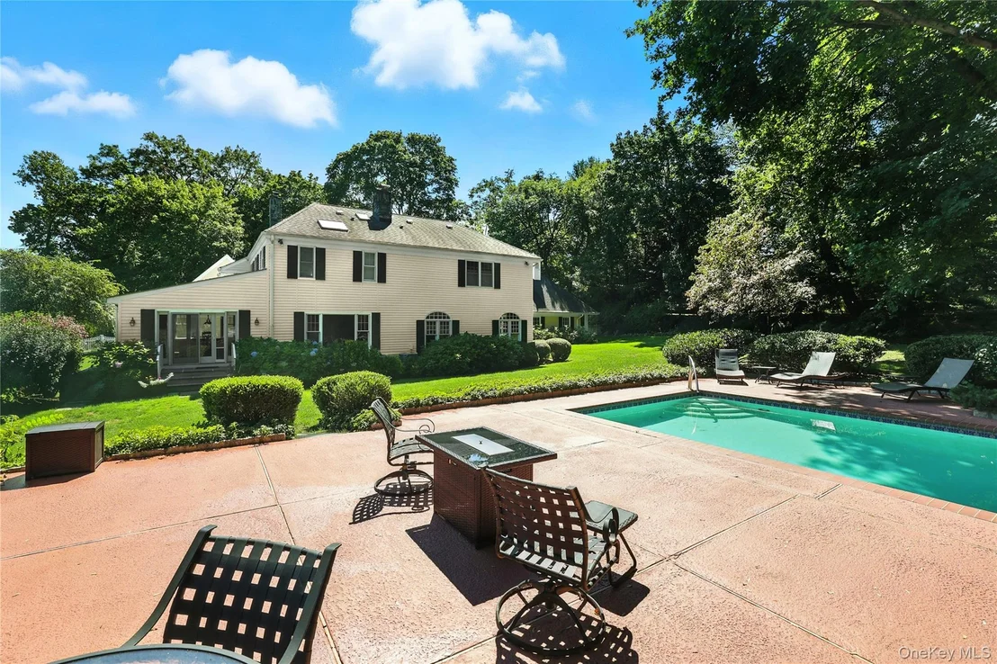 Photo of 9 Boxwood Lane