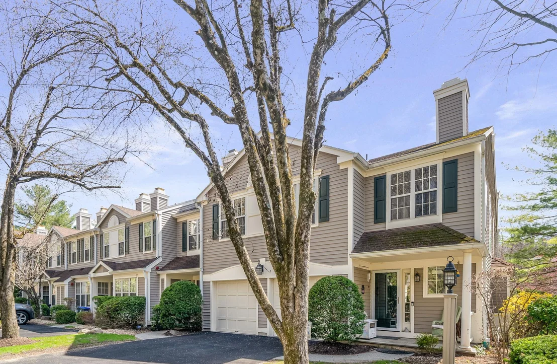 Photo of 301 Pondside Drive