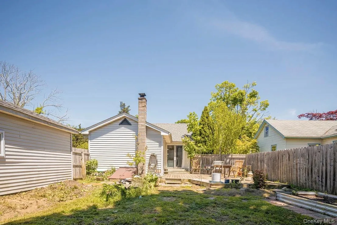 Photo of 278 W Elm Road