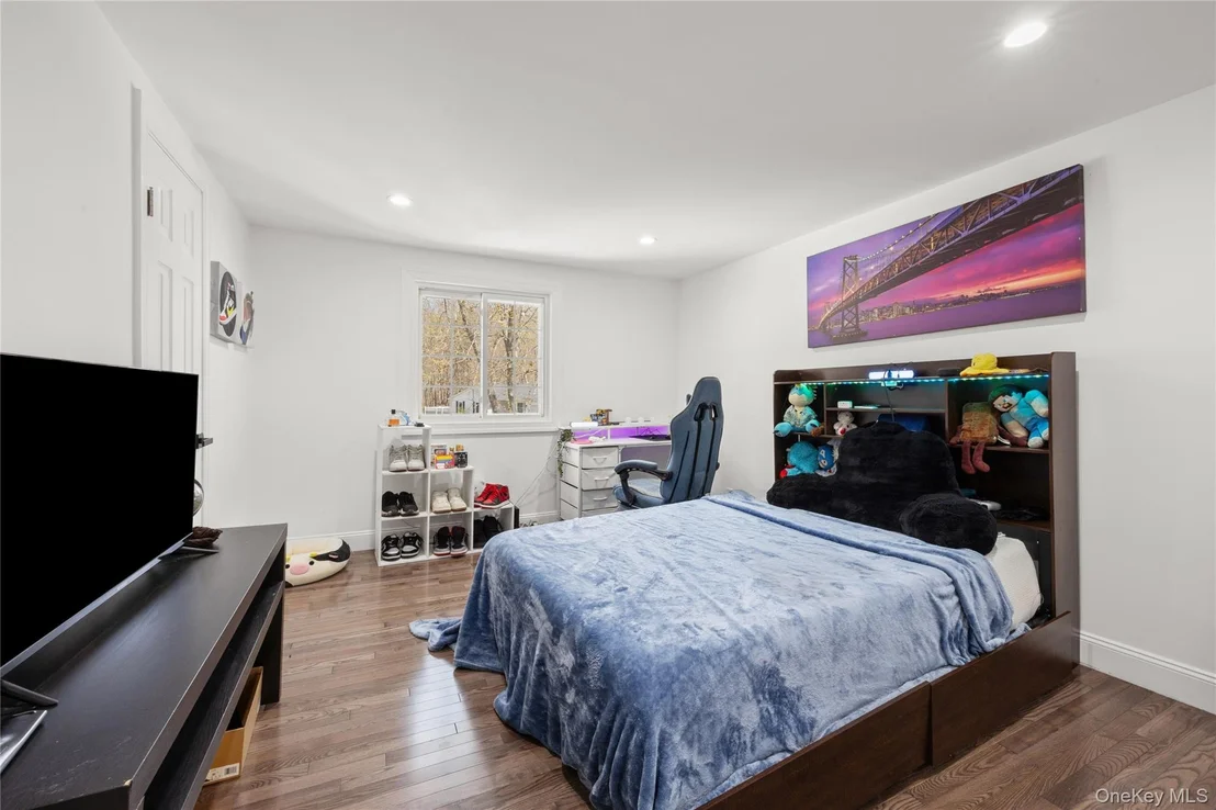 Photo of 2 Grove Avenue