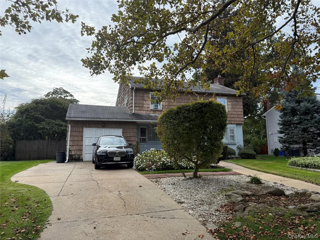Photo of 235 Pine
