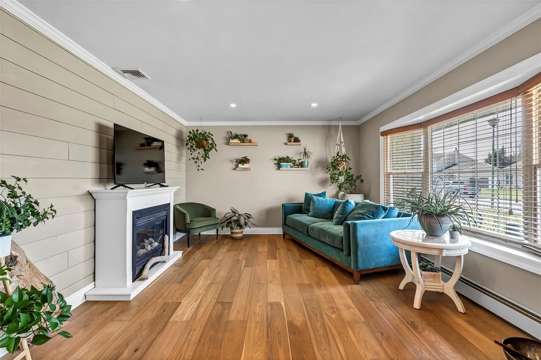 Photo of 76 Sequoia Way