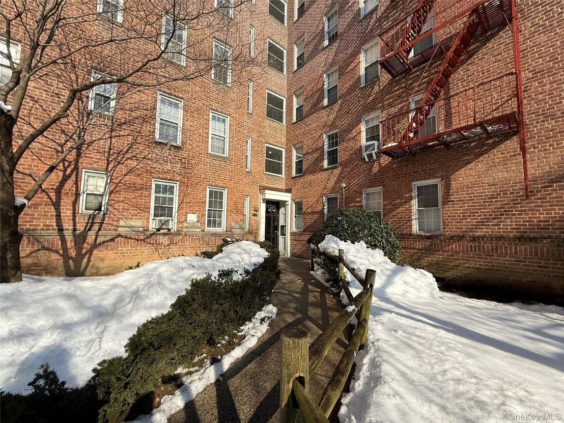 Photo of Unit B38 at 796 Bronx River Road