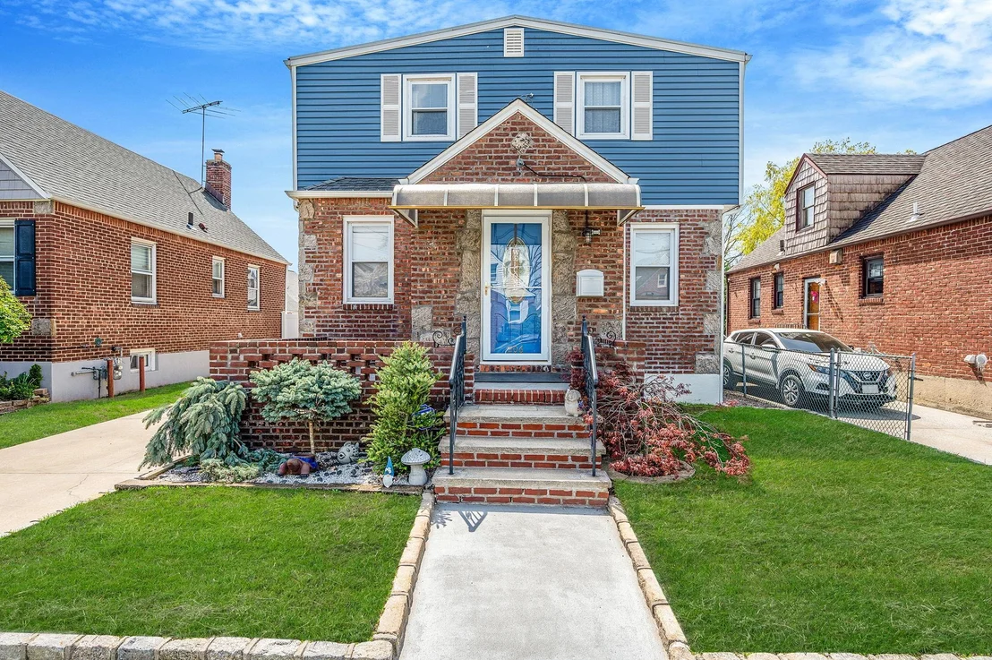 Photo of 206 Ridge Avenue