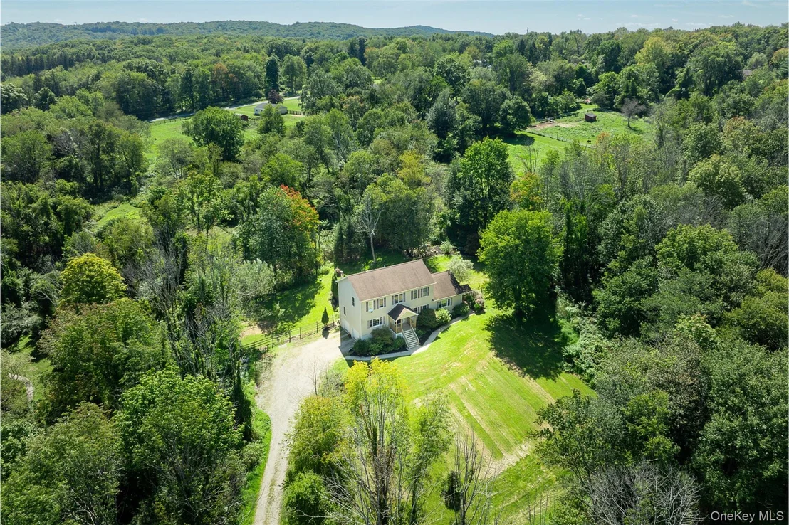 Photo of 250 Highview Road