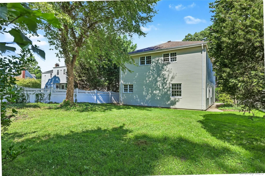 Photo of 76 Hernan Avenue