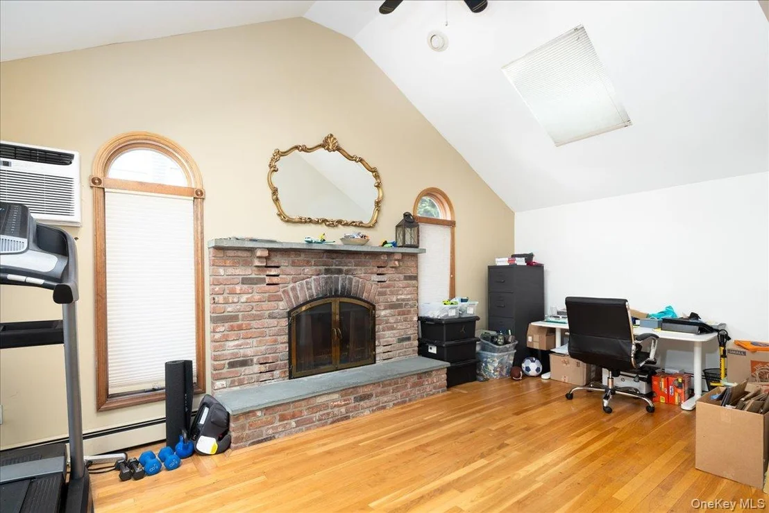 Photo of 10 Seneca Drive