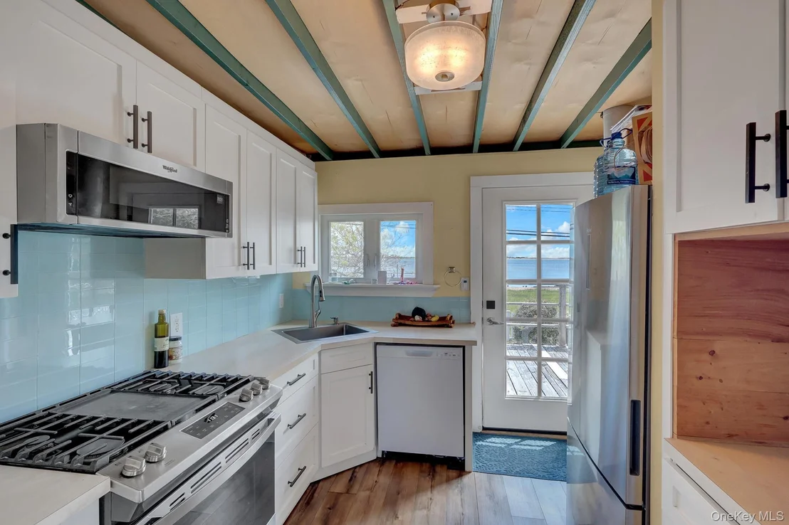 Photo of 6 Oak Beach Road