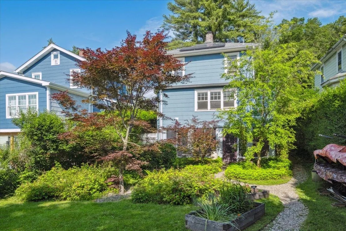 Photo of 330 Union Avenue
