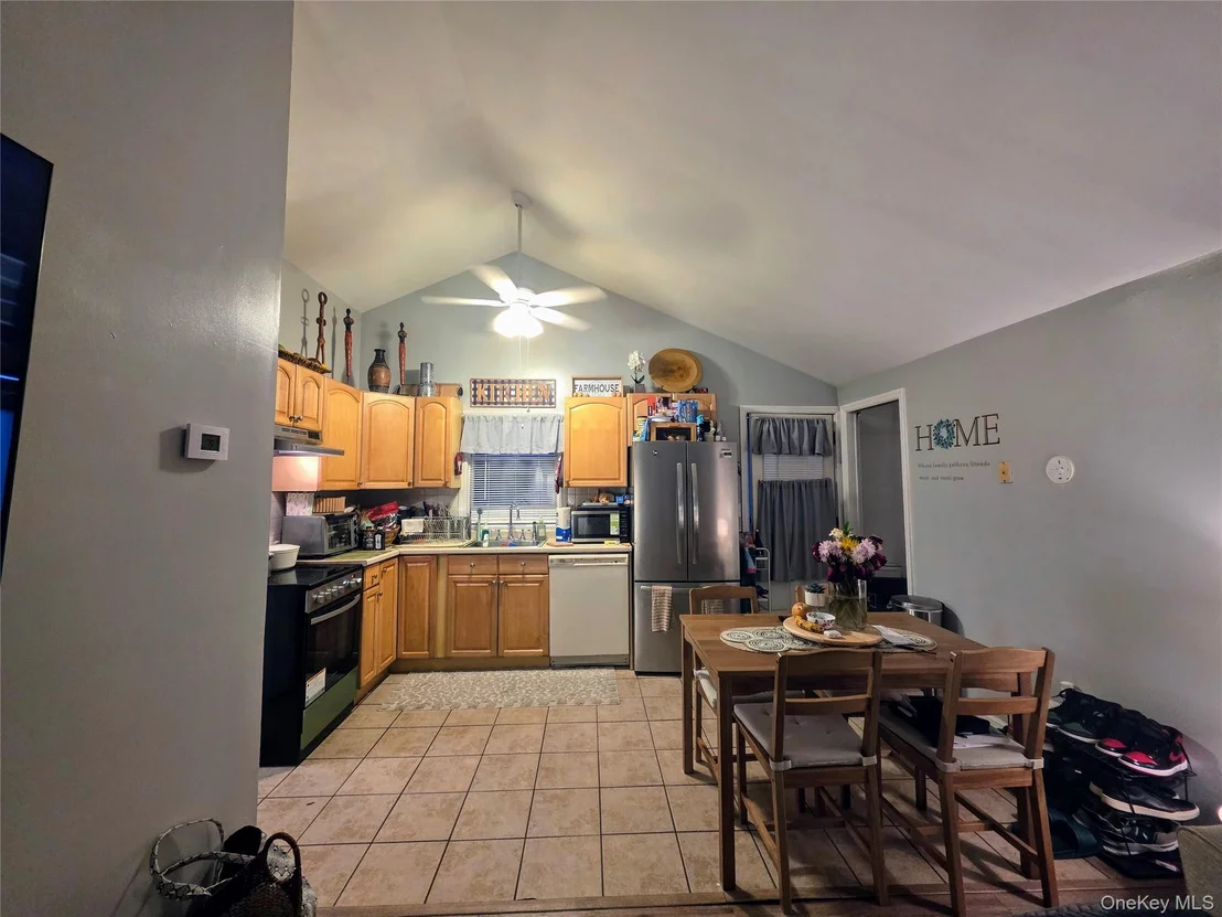 Photo of 117 Maple Avenue