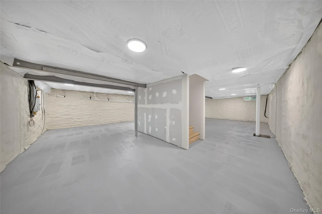 Photo of 2 Lee Place