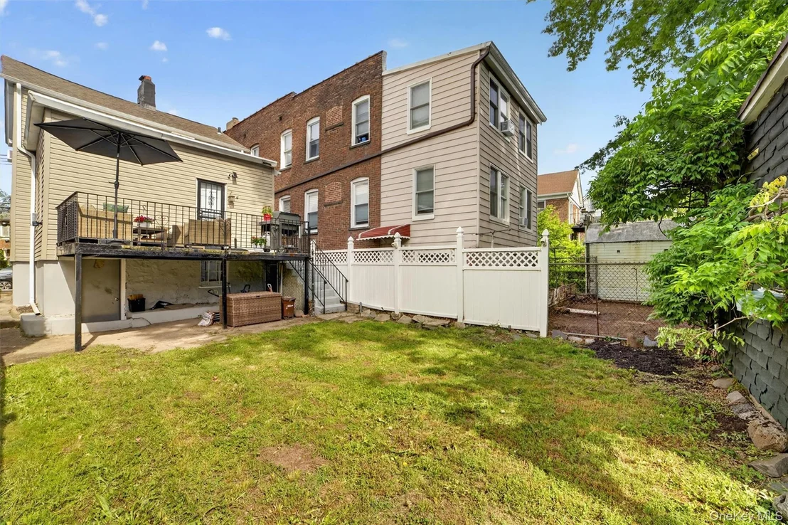 Photo of 4218 Herkimer Place
