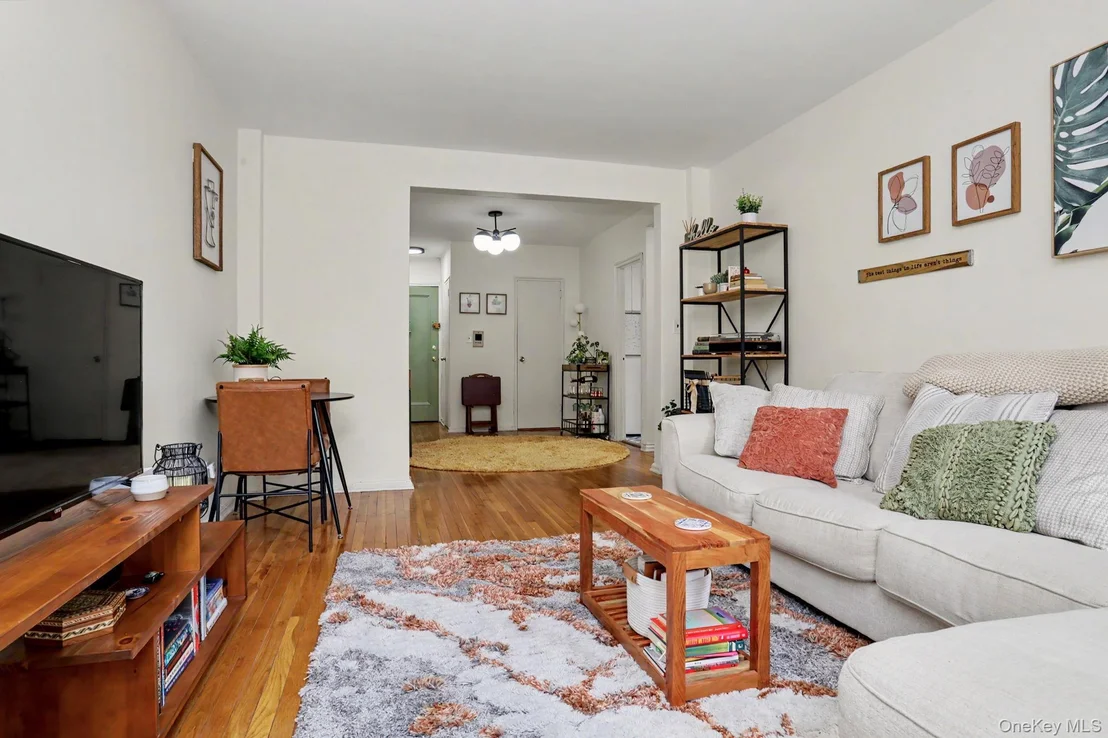 Photo of Unit B47 at 776 Bronx River