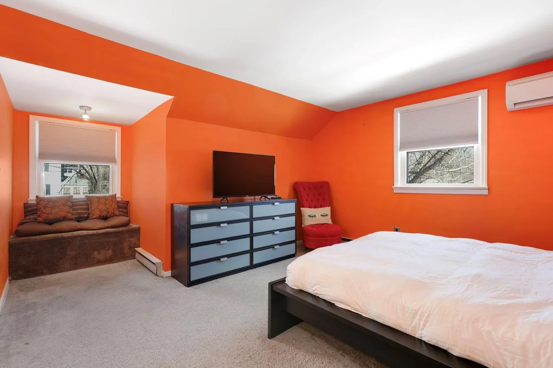 Photo of 1457 Elm Street