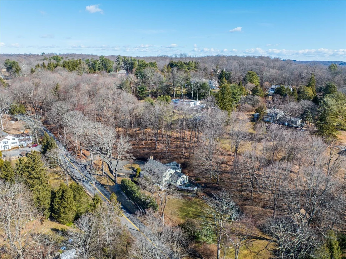 Photo of 10 Whippoorwill Road