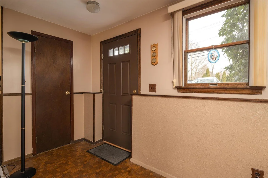 Photo of 18 Howe Road