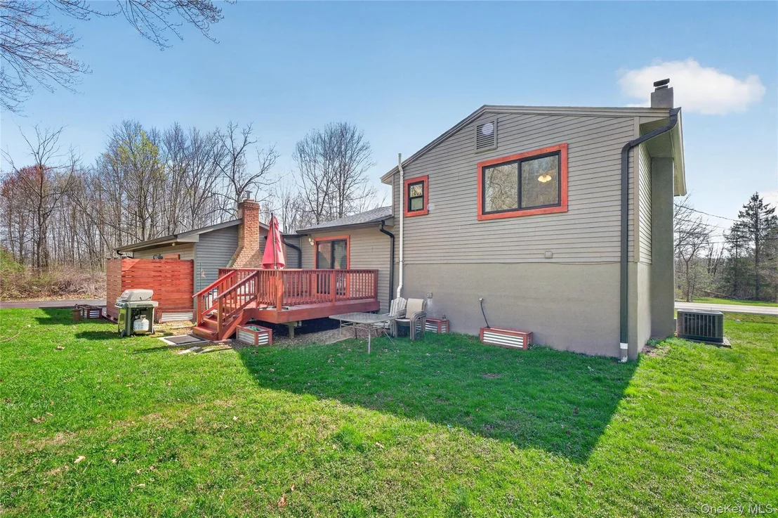 Photo of 457 Forest Road