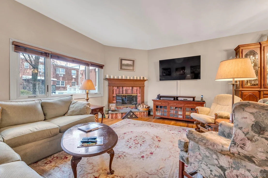 Photo of 1019 Vincent Avenue