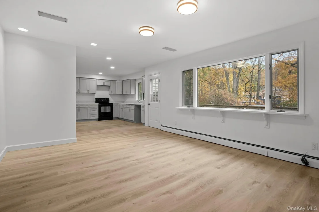 Photo of 2 Redding Lane