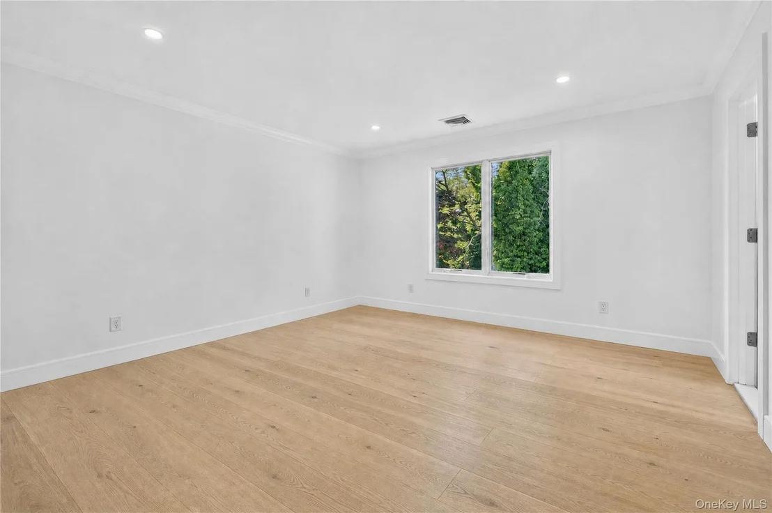 Photo of 44 Meadow Lane