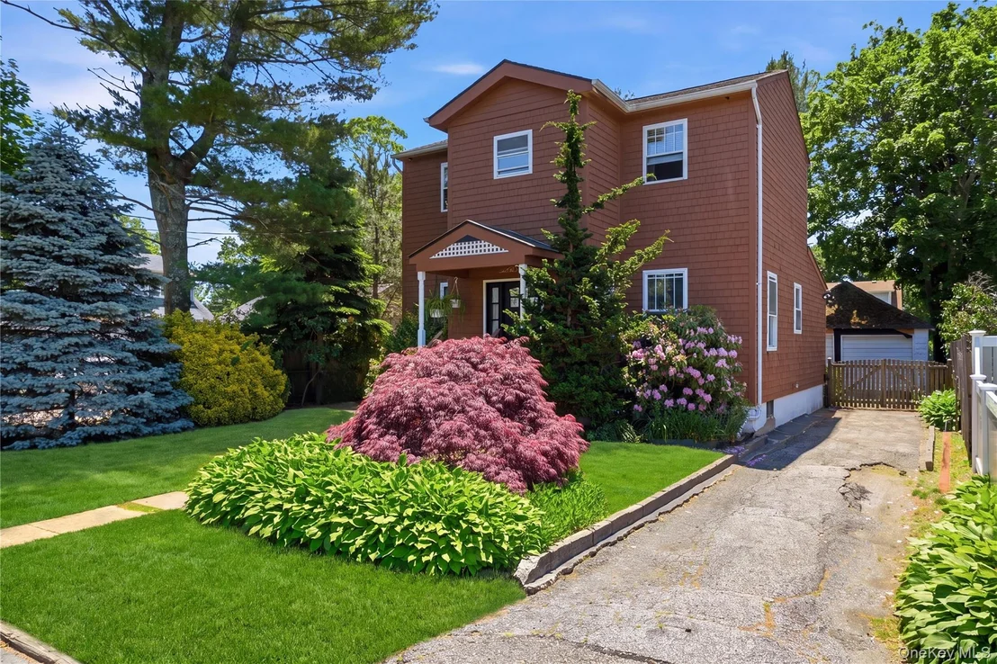 Photo of 100 Elm Street