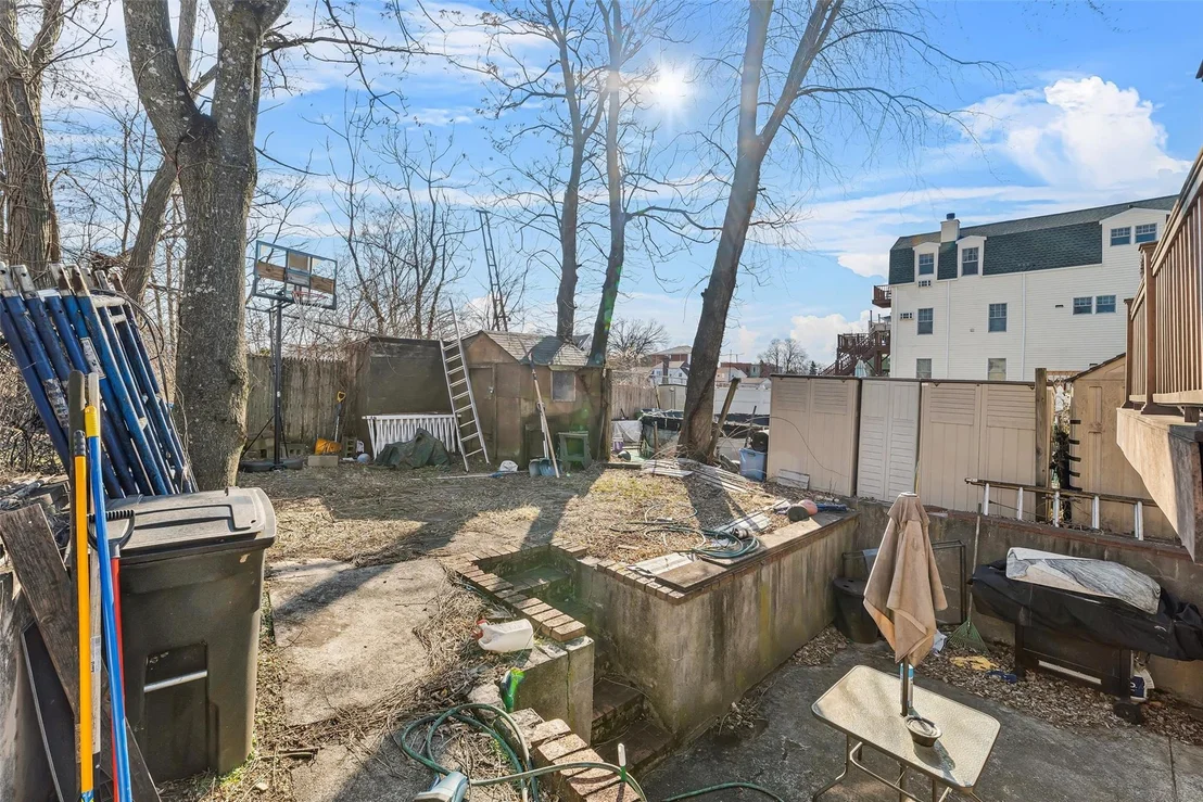 Photo of 3296 Griswold Avenue
