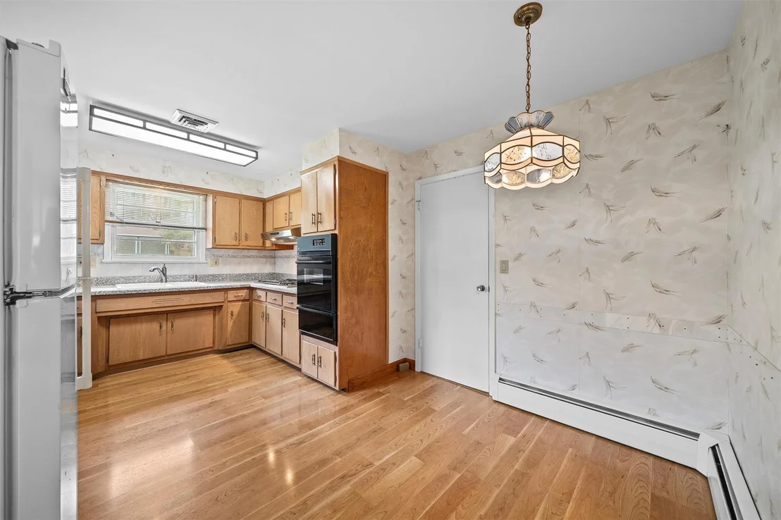 Photo of 21 Westview Road