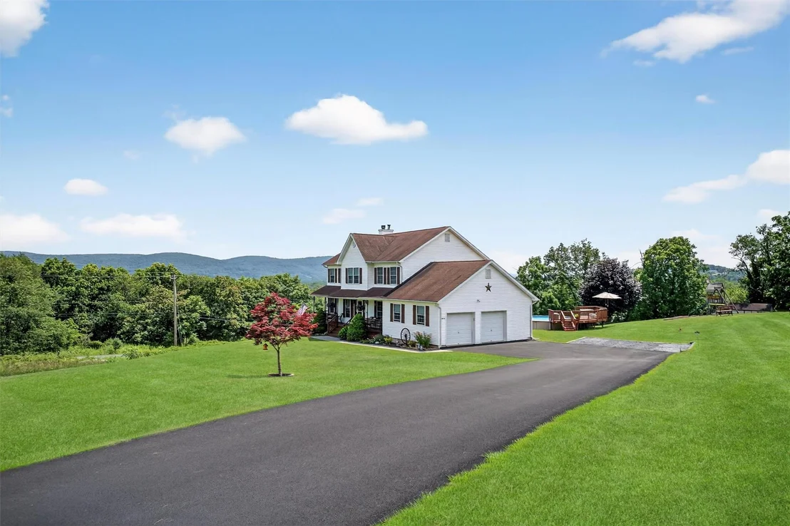 Photo of 398 Cosh Road