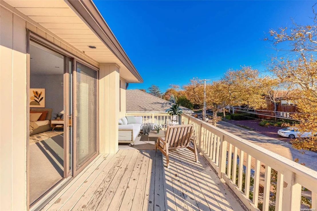 Photo of 1764 Bay Boulevard