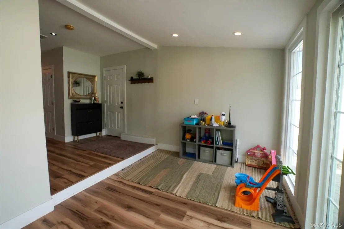 Photo of 1026 Howells Road