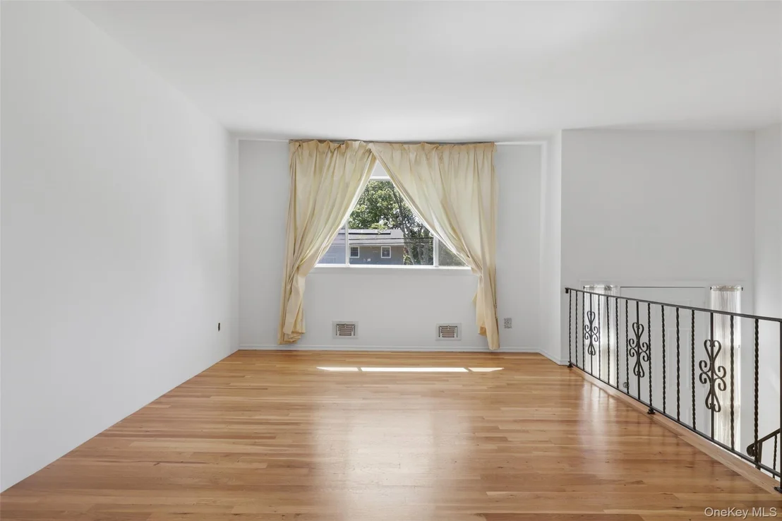 Photo of 94 Babylon Avenue