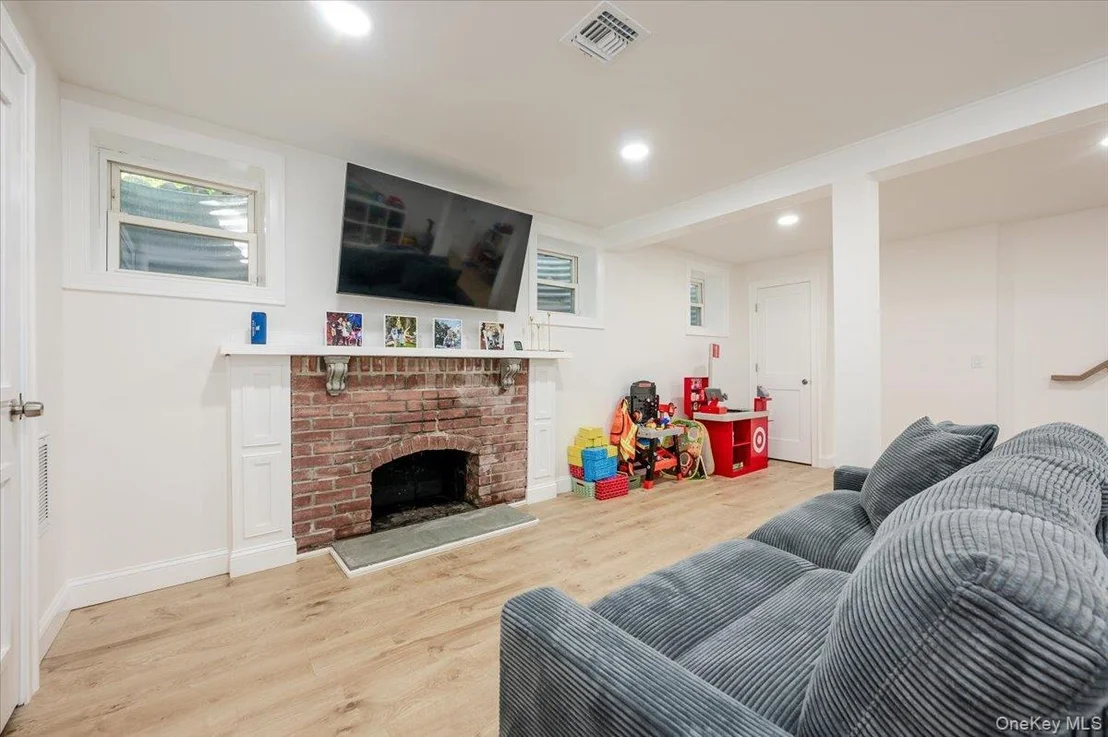 Photo of 55 Hickory Road