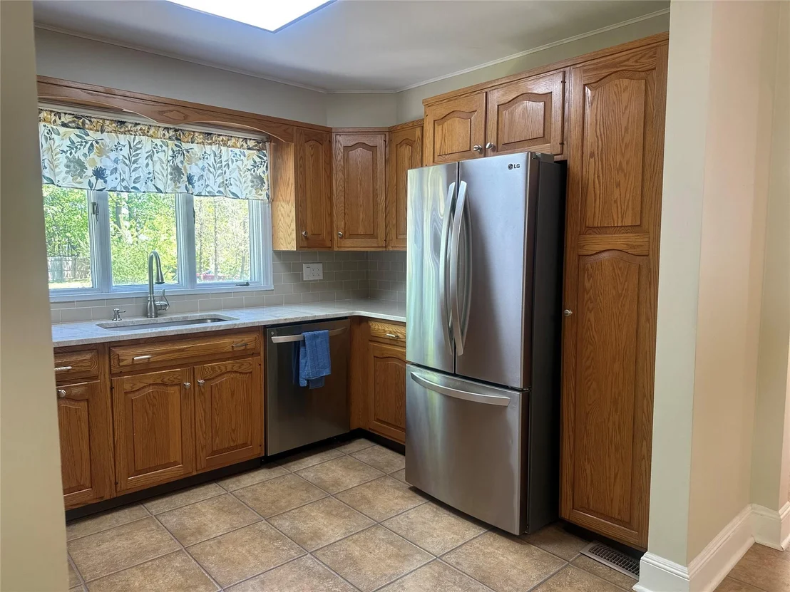 Photo of 8 Van Siclen Drive