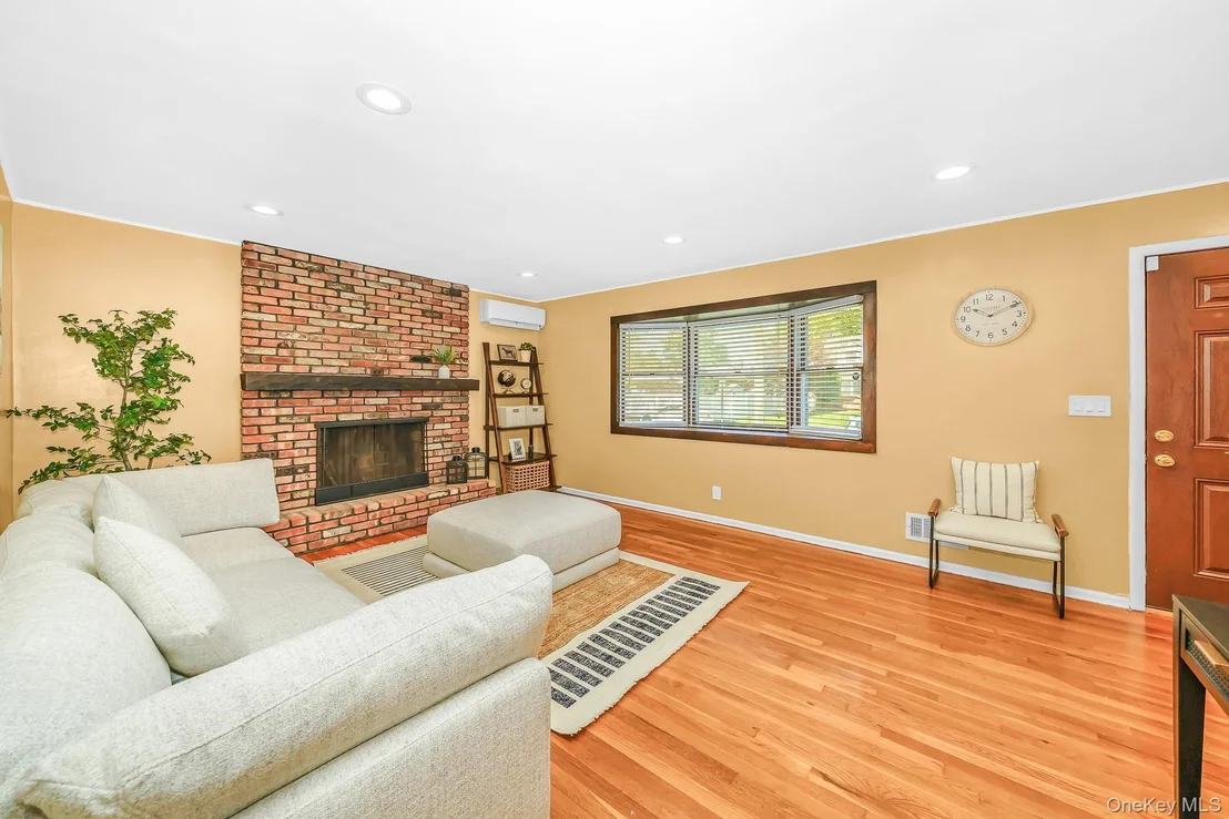 Photo of 3900 Miller Place