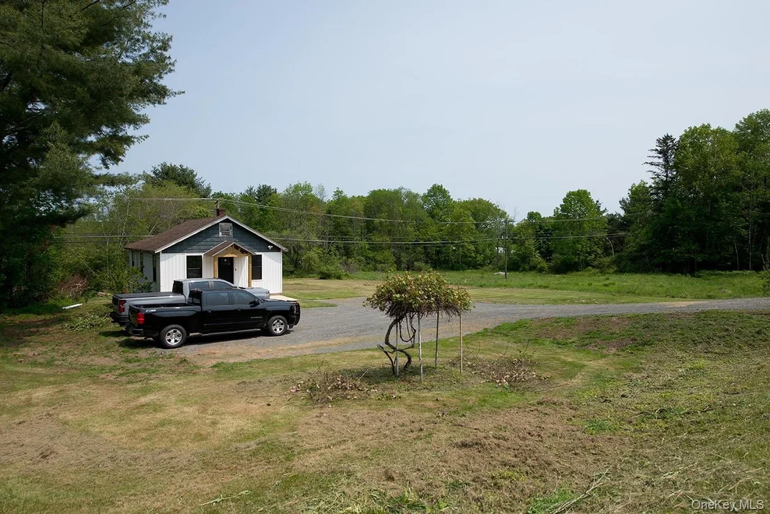 Photo of 1132 Old Route 17
