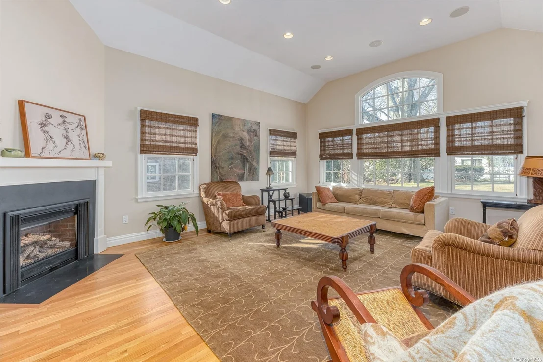 Photo of 19 Hickory Drive