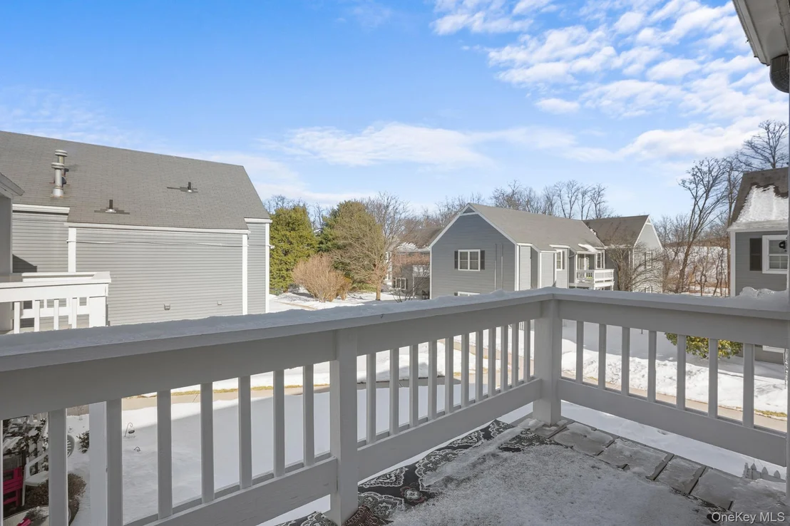 Photo of Unit H at 401 Commons Way