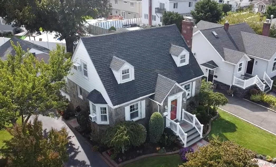 Photo of 199 Claxton Avenue