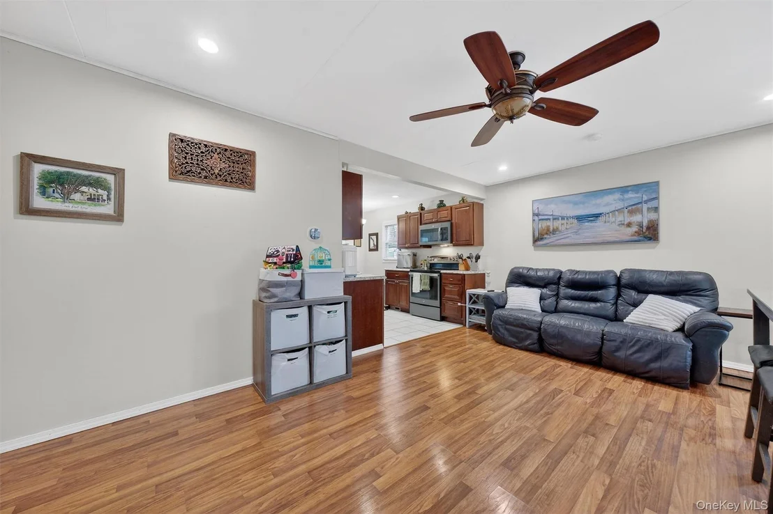 Photo of 8 Van Wyck Drive